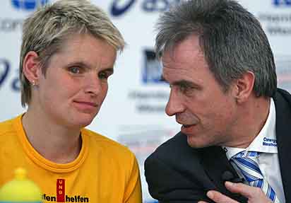 Hamburg Marathon 2007 - Regina Vollbrecht und Wolfram Gtz - Foto Copyright www.herbertsteffny.de