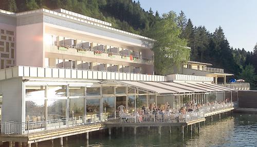 Einmalig! Die Lage vom Club Landskron direkt am See...