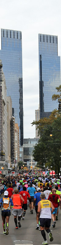 New York Marathon - Central Park South, noch 1 Kilometer